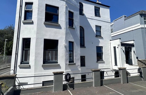 Barbican Apartment | 2 Bed - Apartment No. 1 Windsor Villas