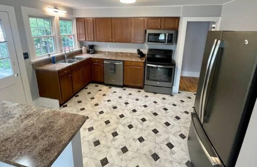 Fredericton House | 2 Bed Apartment w/Fireplace