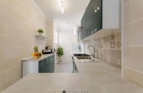 Torrevieja Apartment | 2-bed Apartment with Pool, Sea Views & Balcony - 10min walk to La Mata Beach!