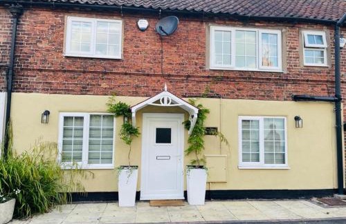 Bawtry Apartment | 2 Bed Cosy Cottage - Central Bawtry - High End Furnishings