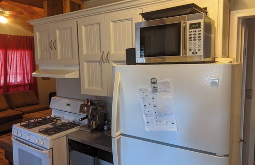 Wasaga Beach Cottage | 2 Bed cottage in Wasaga Beach, steps from beach, minutes to Blue Mountain