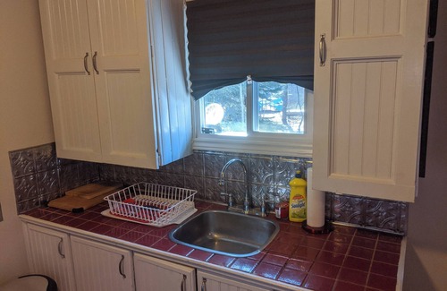 Wasaga Beach Cottage | 2 Bed cottage in Wasaga Beach, steps from beach, minutes to Blue Mountain