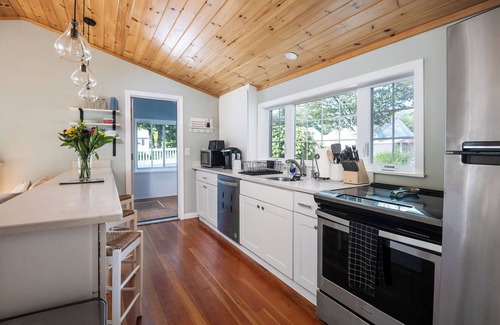 West Wareham Cottage | 2 bed Cottage on Great Herring Pond