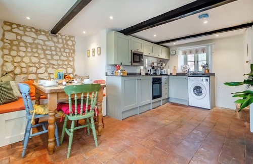 Great Snoring Cottage | 2 bed cottage, perfect for friends, family & pet friendly in village location