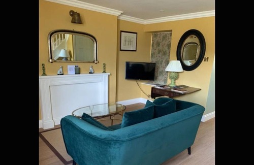 Barningham Cottage | 2 Bed Cottage with courtyard view