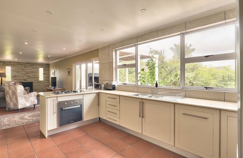 Robertson Cottage | 2 Bed Farmstay Cottage with Private Pool and Aircon | Buffelsbank