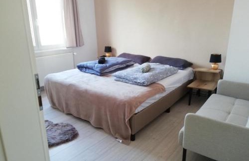 Villingen-Schwenningen Apartment | 2 Bed Flat - Sleeps 4 - Pets - Parking - Wifi