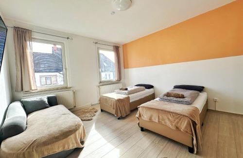 Villingen-Schwenningen Apartment | 2 Bed Flat - Sleeps 4 - Pets - Parking - Wifi