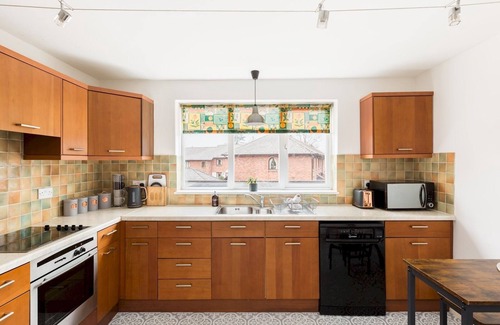 Whitnash Apartment | 2 Bed Flat in Leamington Spa | Pass the Keys
