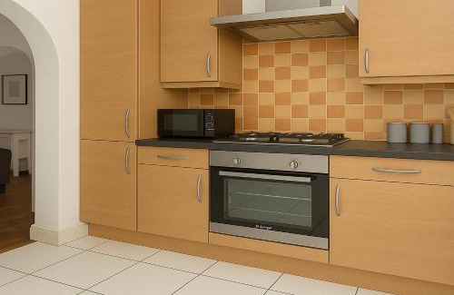 Chiswick Apartment | 2 Bed Flat near Chiswick Park