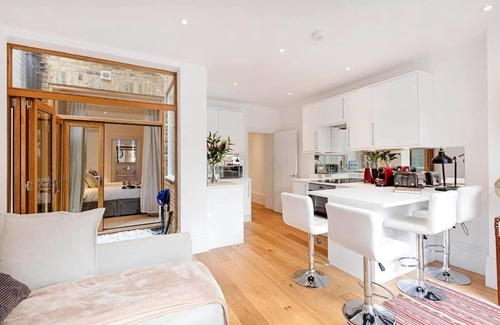 Parsons Green and Walham Apartment | 2 Bed - Fulham Broadway - Garden - Pets Allowed