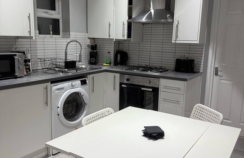 Herne Hill Apartment | 2 Bed Garden Flat Close to Brixton