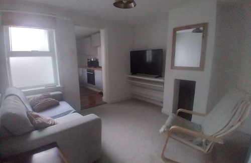 Stowmarket House | 2 Bed House- 5 min walk to Stowmarket train station.