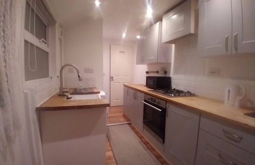Stowmarket House | 2 Bed House- 5 min walk to Stowmarket train station.