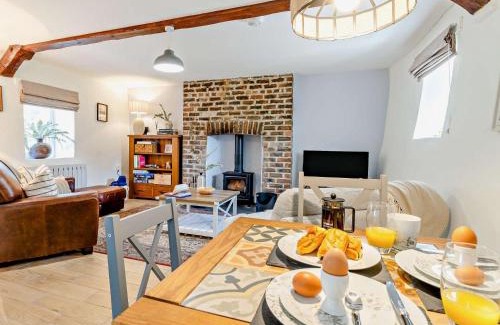 Pennant House | 2 Bed in Aberaeron 96072