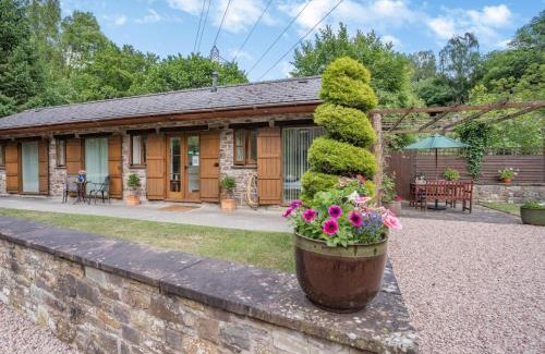 Abergavenny House | 2 Bed in Abergavenny BN187