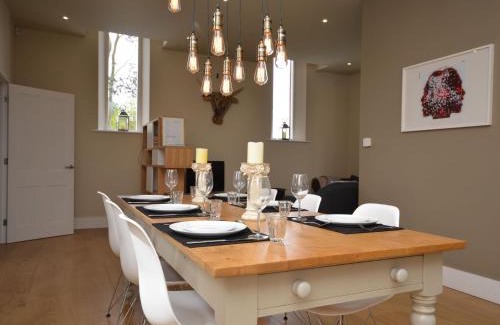 Alford House | 2 bed in Alford 42581
