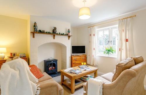 Alford House | 2 Bed in Alford 77637