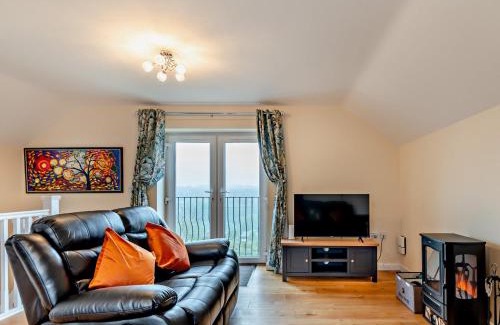 Cinderford House | 2 Bed in Cinderford 94754