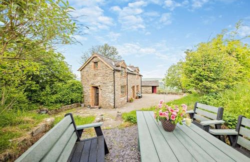 Newcastle-on-Clun House | 2 Bed in Clun 95107