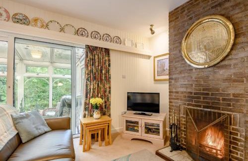 Coleford House | 2 Bed in Coleford 60103