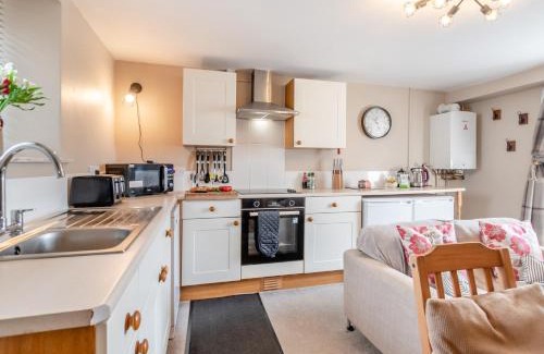 Cosheston Apartment | 2 Bed in Cosheston FB060