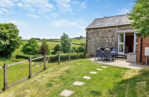 Dulverton House | 2 Bed in Dulverton THREB