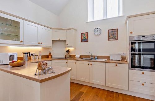 Dulverton House | 2 Bed in Dulverton THREB