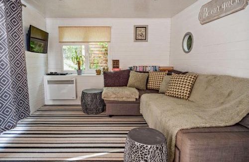 Whippingham House | 2 Bed in East Cowes 91563