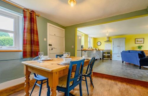 Egremont House | 2 Bed in Egremont 87227