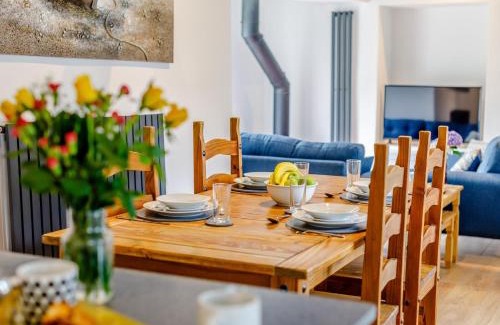 Mabe House | 2 Bed in Falmouth 78620