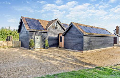 Messing House | 2 Bed in Feering oc-p29293