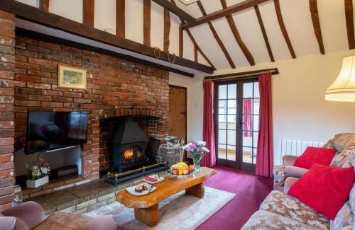 Geldeston House | 2 Bed in Geldeston HISN8