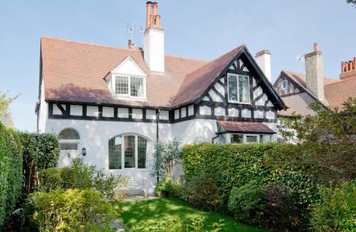 Harrogate House | 2 Bed in Harrogate 74981