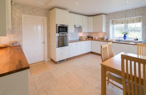 North Rigton House | 2 Bed in Harrogate District HH087