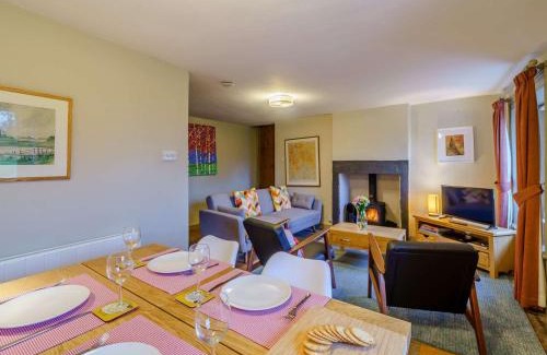 Lorton House | 2 Bed in High Lorton 86023