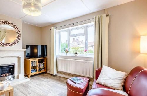 Holt House | 2 Bed in Holt 73518