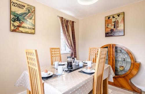 Holt House | 2 Bed in Holt 73518