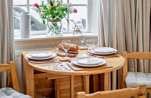 Instow House | 2 Bed in Instow 43053