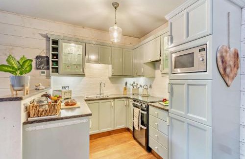 Kirkby Lonsdale House | 2 Bed in Kirkby Lonsdale 95452