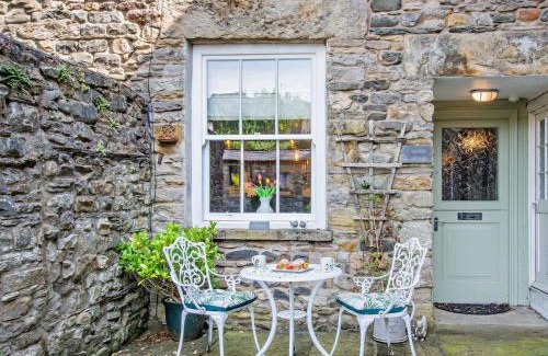 Kirkby Lonsdale House | 2 Bed in Kirkby Lonsdale 95452