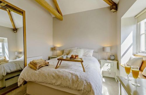 Rastrick House | 2 Bed in Lightcliffe 83521