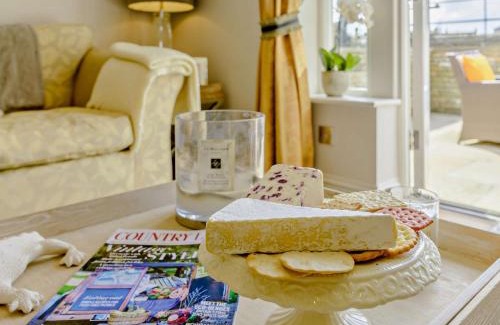 Rastrick House | 2 Bed in Lightcliffe 83521