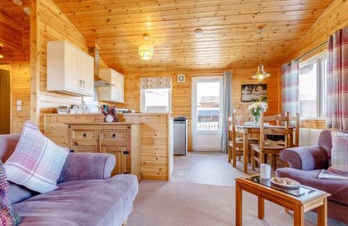 Kinross House | 2 Bed in Loch Leven 82297
