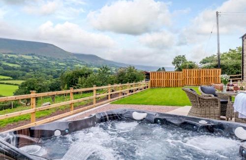 Longtown House | 2 Bed in Longtown 79176