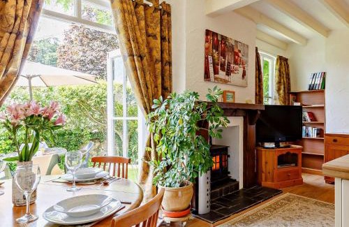 Grampound Apartment | 2 Bed in Mevagissey LANYO