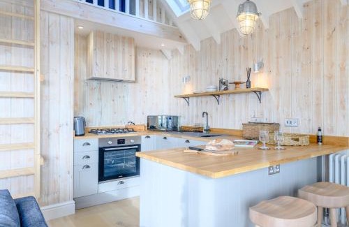 Southerndown House | 2 Bed in Ogmore-by-Sea 86495