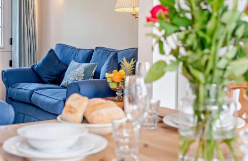 Edmonton House | 2 Bed in Padstow KCOTT