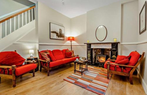 Penmaenmawr House | 2 Bed in Penmaenmawr 93893