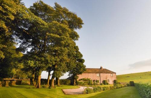 Longnor House | 2 Bed in Pilsbury SKN28
